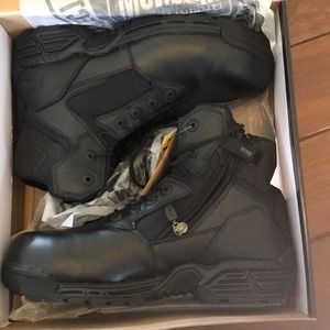 Magnum Essential men’s duty Work Boots